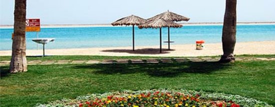Al Fanateer Beach - Jubail