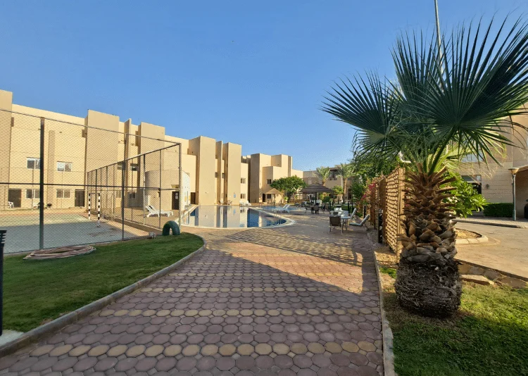 East Riyadh Compounds