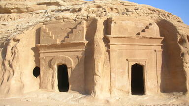 Hegra Madain Saleh 