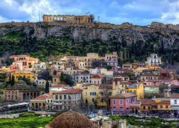 العقارات في اليونان