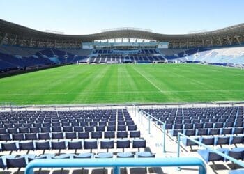 ملعب جامعة الملك سعود