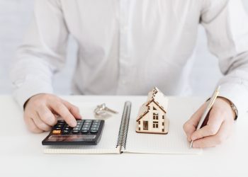 الضرائب العقارية