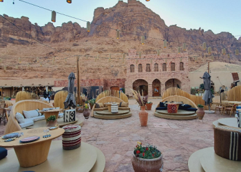8 من افضل مطاعم العلا التي تستحق الزيارة